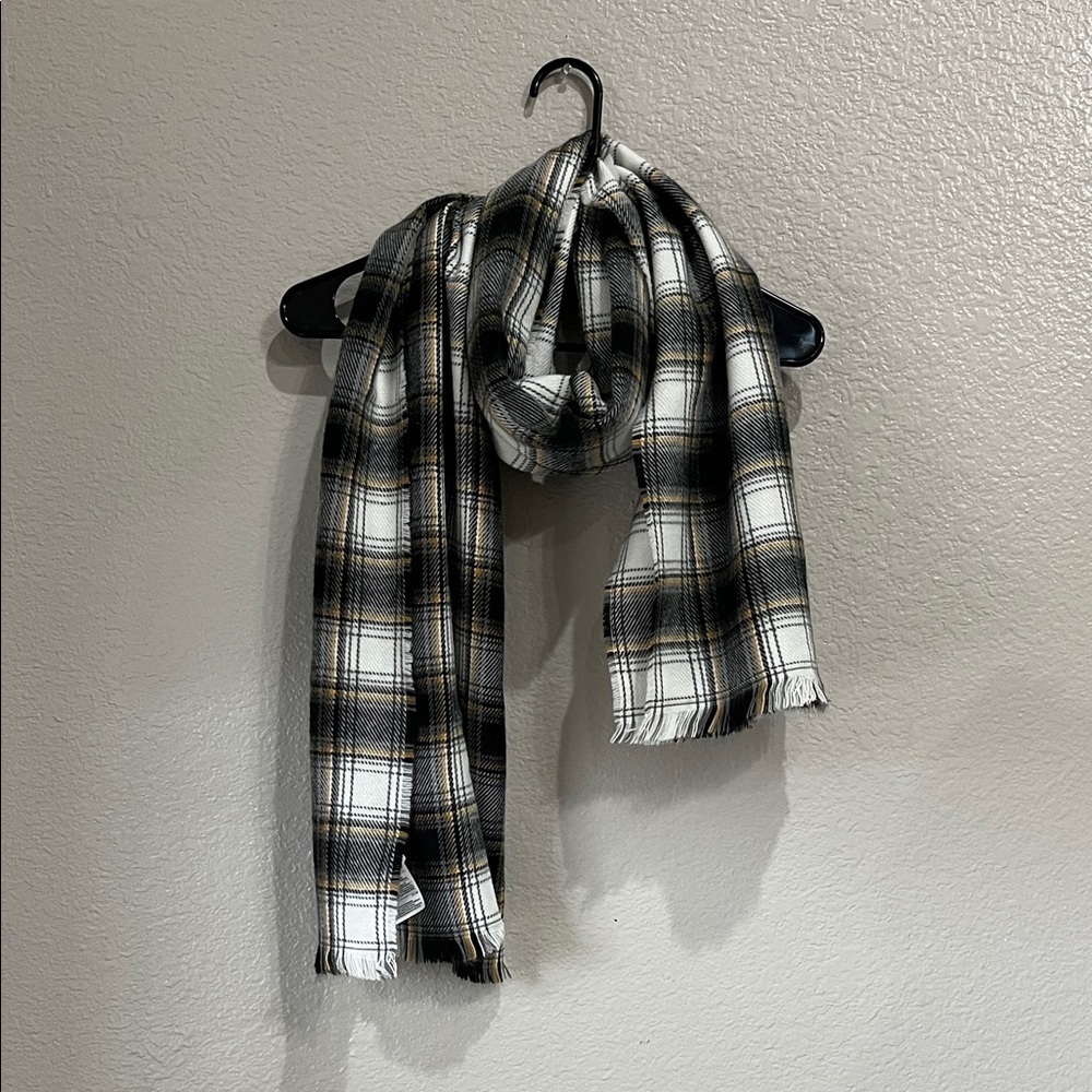GAP Mens Black White Plaid Cozy Comfy Scarf One Size Fringe Hem Outdoors